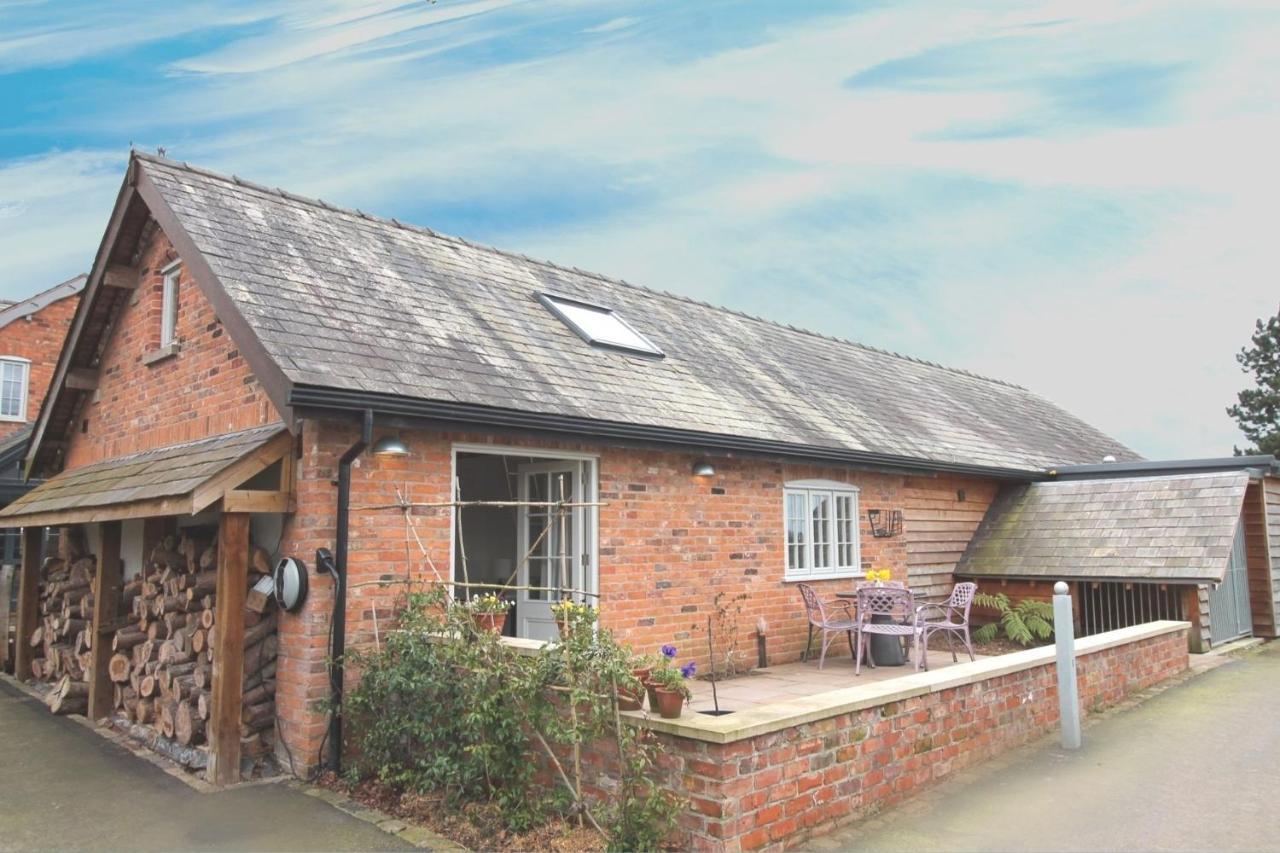 The Hayloft - Cheshire Villa Crewe Kültér fotó