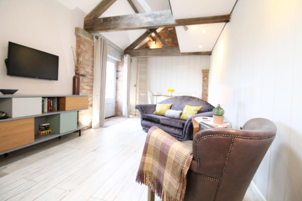 The Hayloft - Cheshire Villa Crewe Kültér fotó