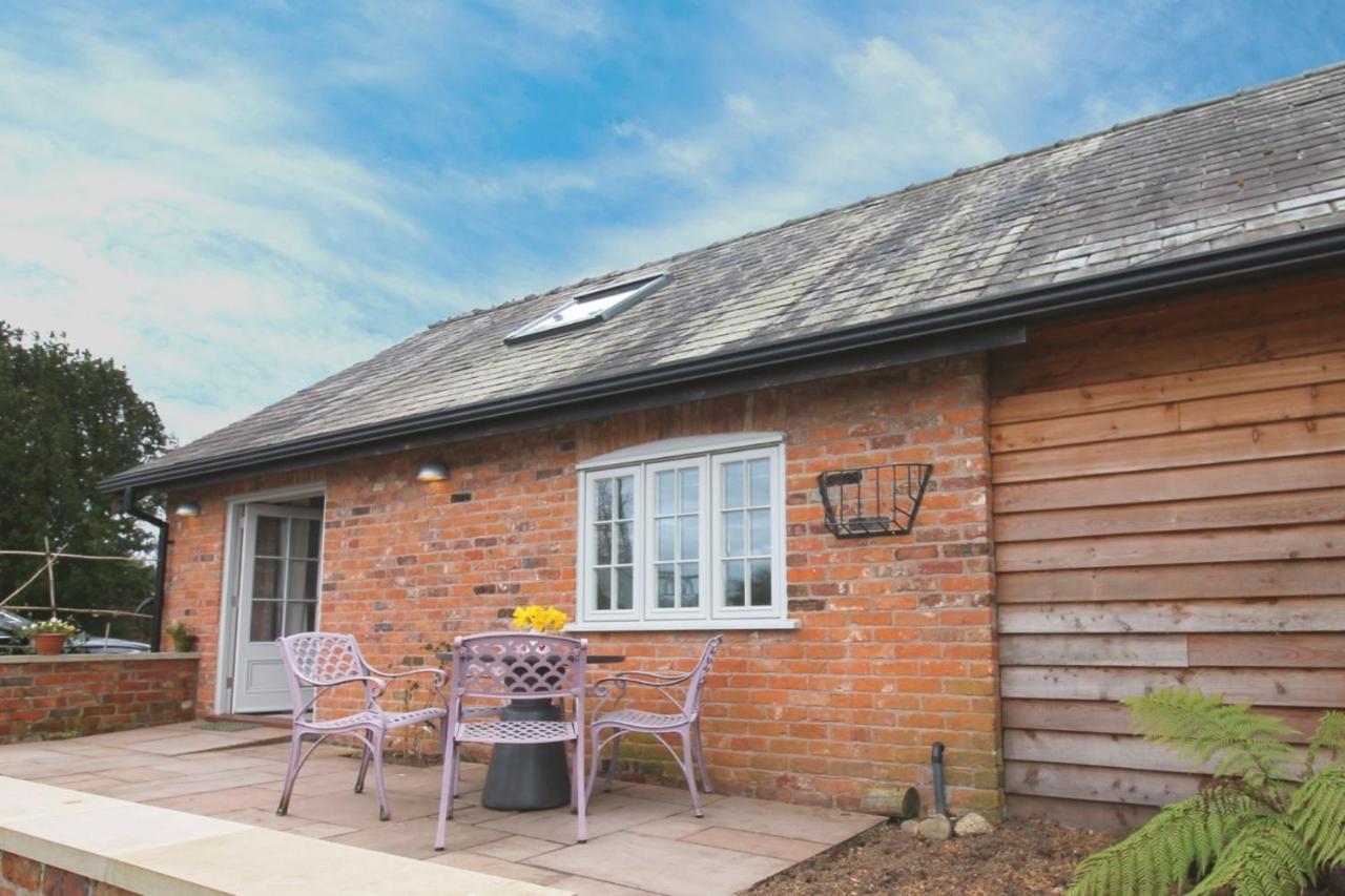 The Hayloft - Cheshire Villa Crewe Kültér fotó